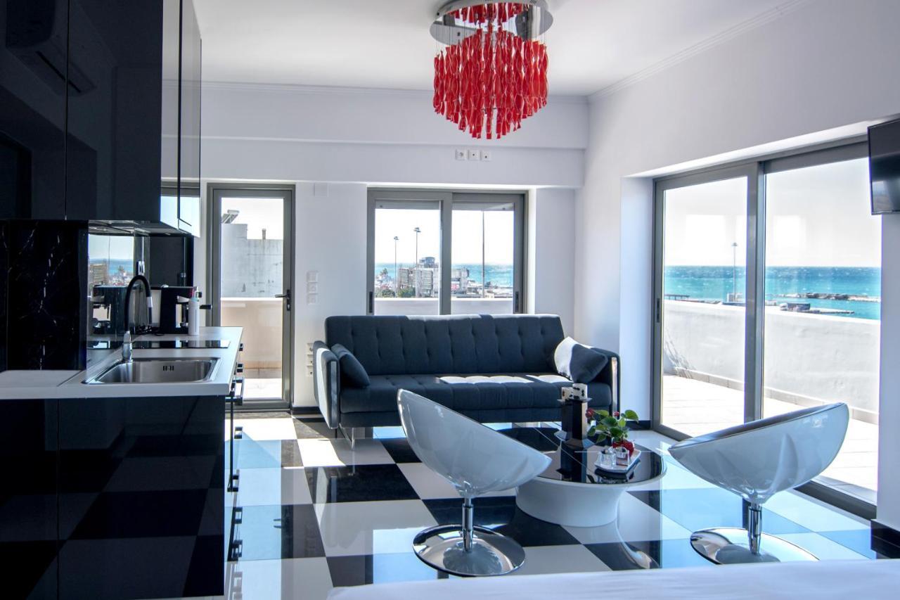 Majestic Penthouse In The Heart Of Patra Apartment Exterior photo